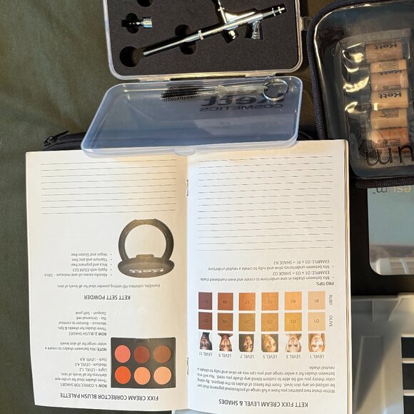 Epsom Makeup Airbrush Kit - Picture 13 of 13